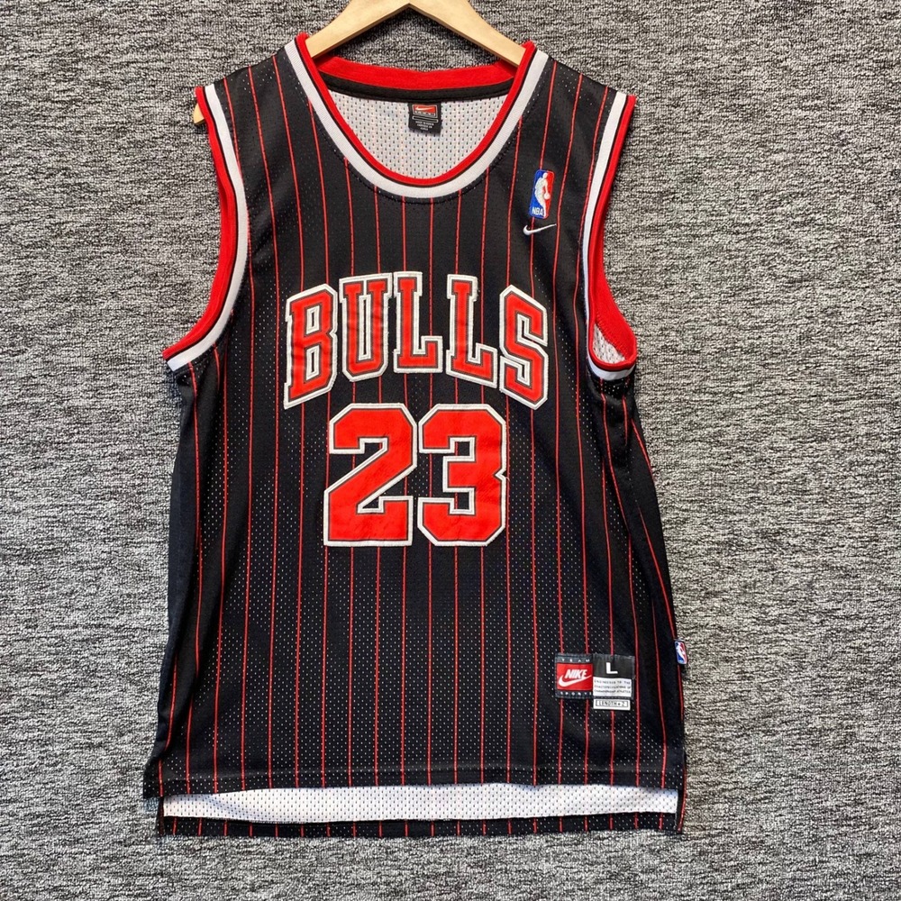 Vintage Nike Mens Chicago Bulls Michael Jordan 23 Pinstripe Jersey Black Size L